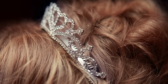 A pageant crown